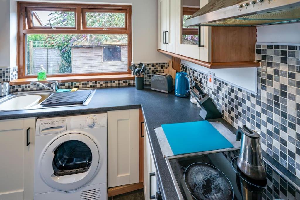 Modern 3 Bedroom House Close To Ferry And City Centre Belfast Exterior photo